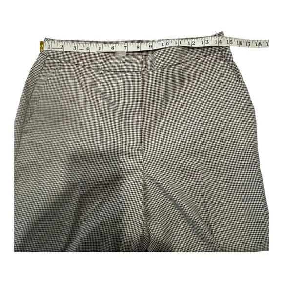 H&M Houndstooth Slim Fit Dress Pants – Size 6
C013 - Picture 4 of 5
